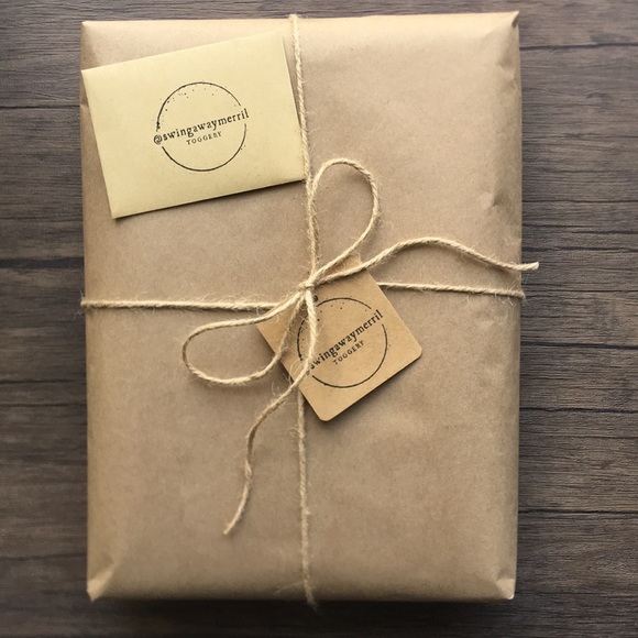 Welcome to the Swing Away Merril Toggery! - Picture 5 of 7